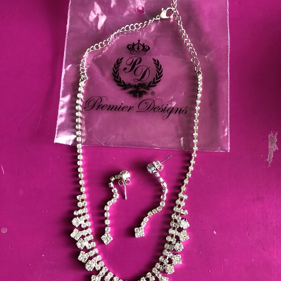 NWT-PremierDesigns ‘Ariel’ Necklace/Earrings Slvr - Picture 3 of 8